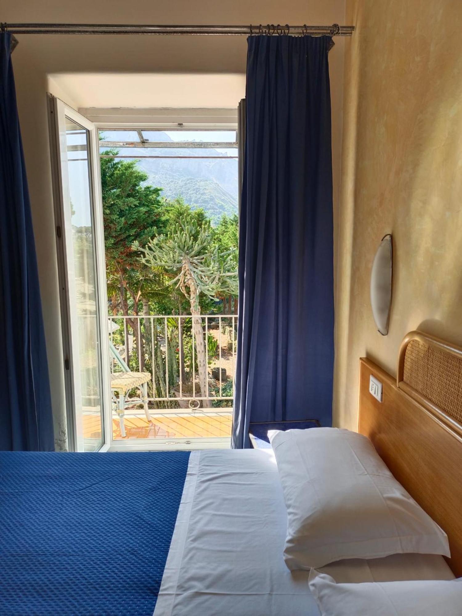 Relais Villa Raffaele By Emilia Ischia Bagian luar foto